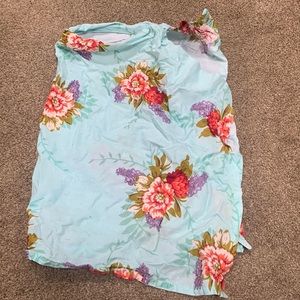 Floral nursing cover